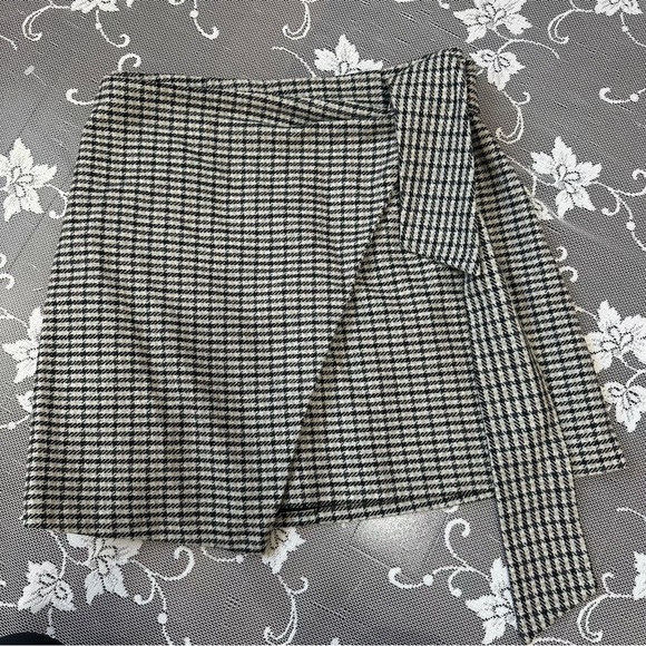 Aritzia Wilfred Wrap-Front Wool Cashmere Blend Mini Skirt Sz 2 - Picture 3 of 10